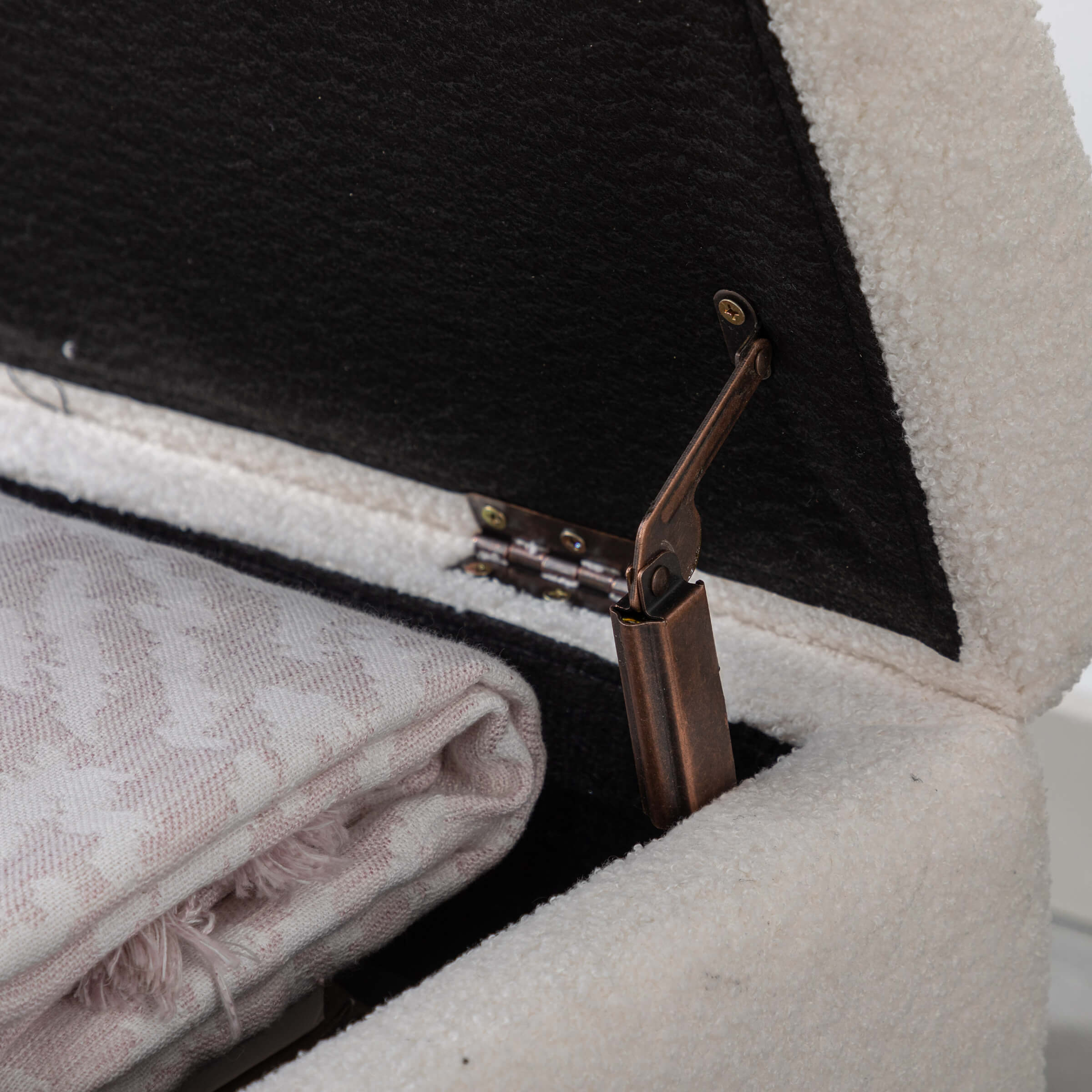 Modern Storage End of Bench - 2541BH - Image 7