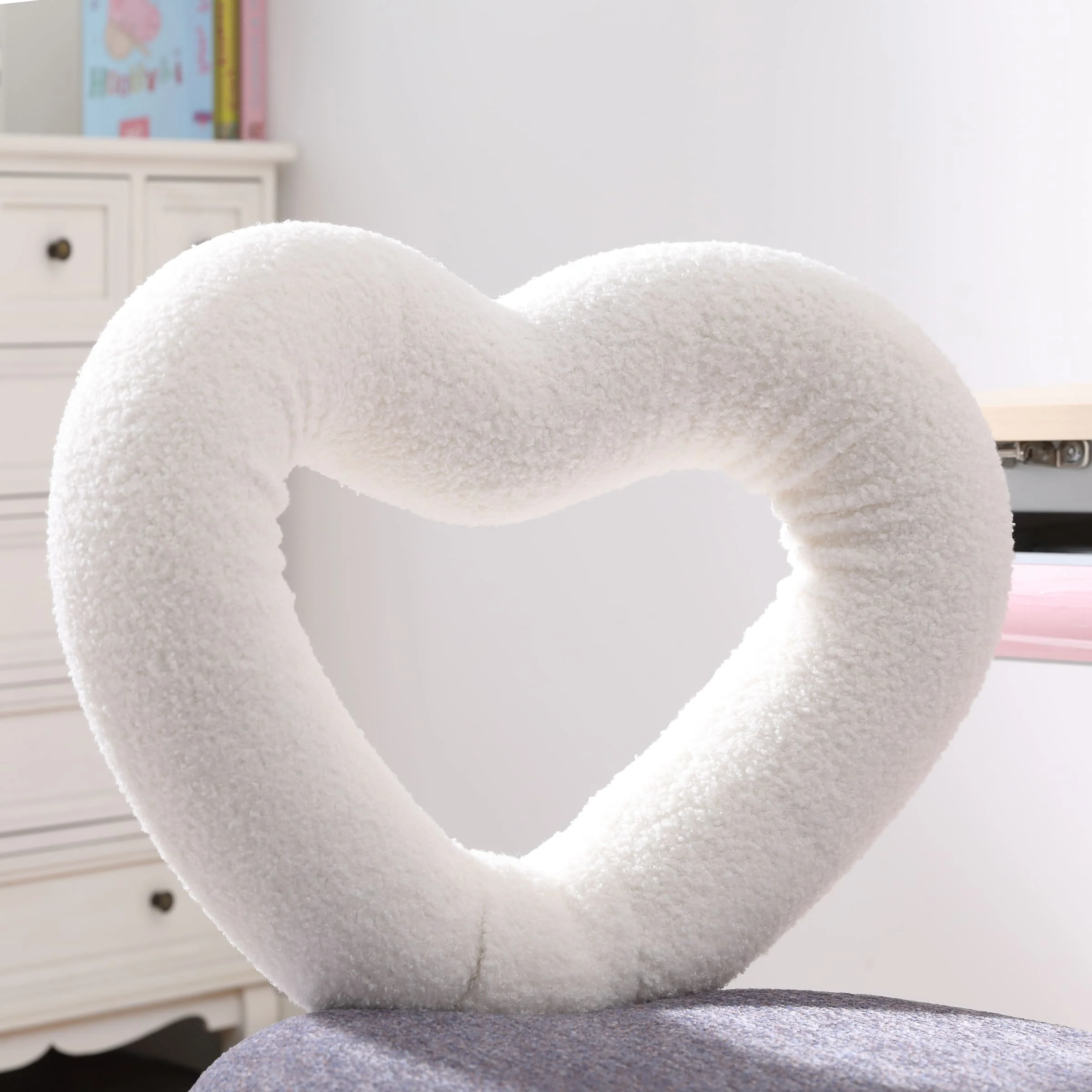 Adjustable Rolling Kids Desk Chair with Heart-Shape Back - 7002KC - Image 13