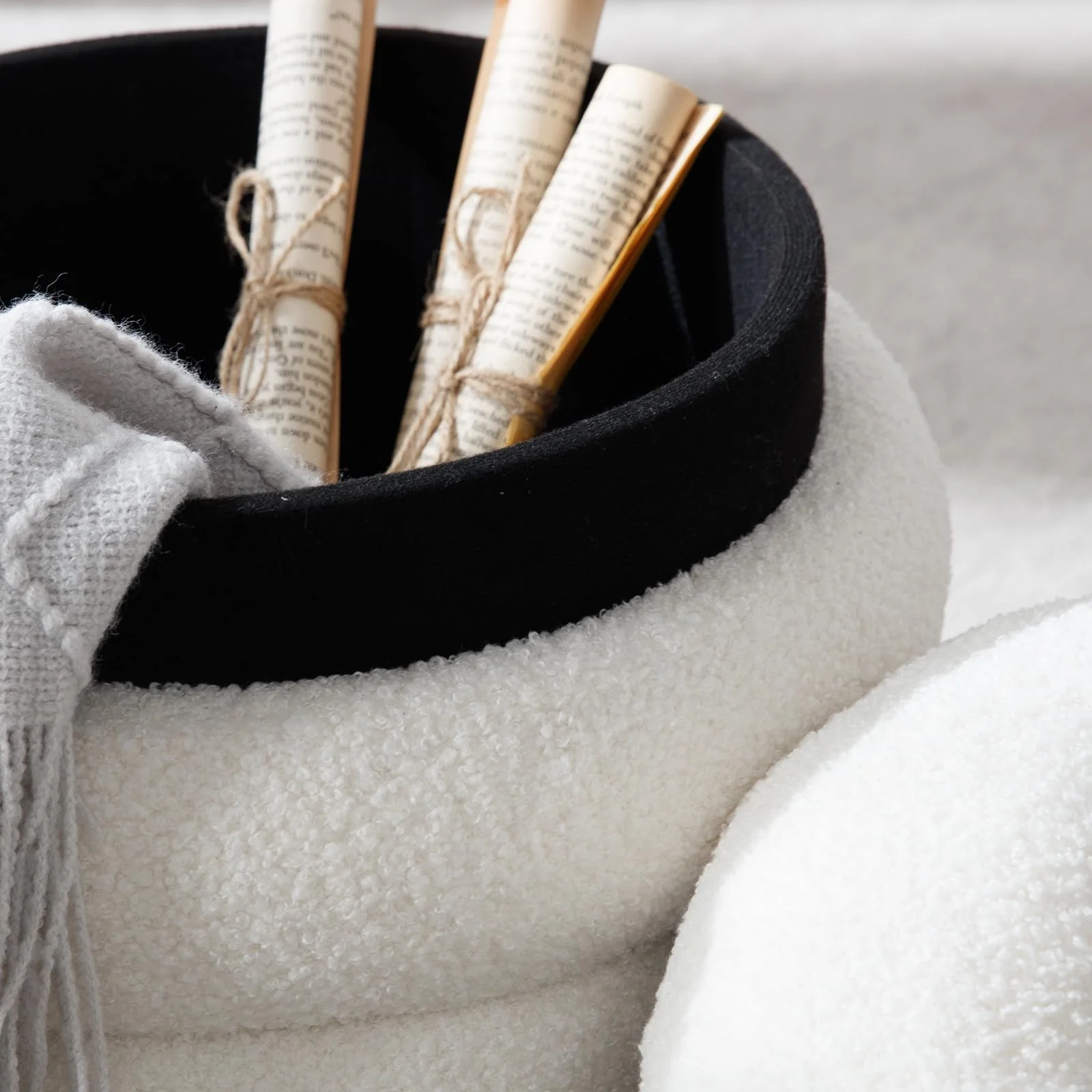 Modern Round Storage Ottoman 1 PCS - 30070OT - Image 6